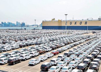 هدف‌گذاری برای واردات بیش از 200 هزار خودرو