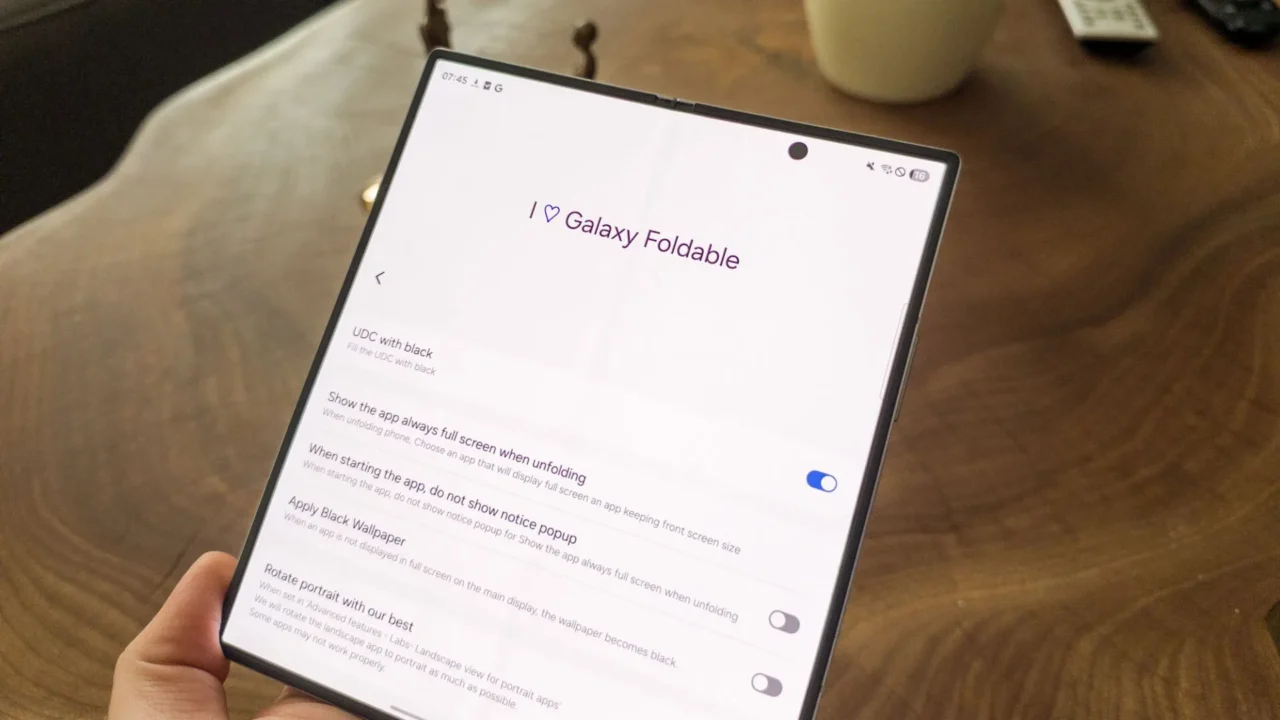 UDC در تنظیمات گلکسی زد فولد 6 سامسونگ