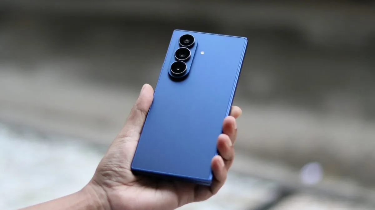 طراحی دوربینهای پشتی گلکسی زد فولد 7