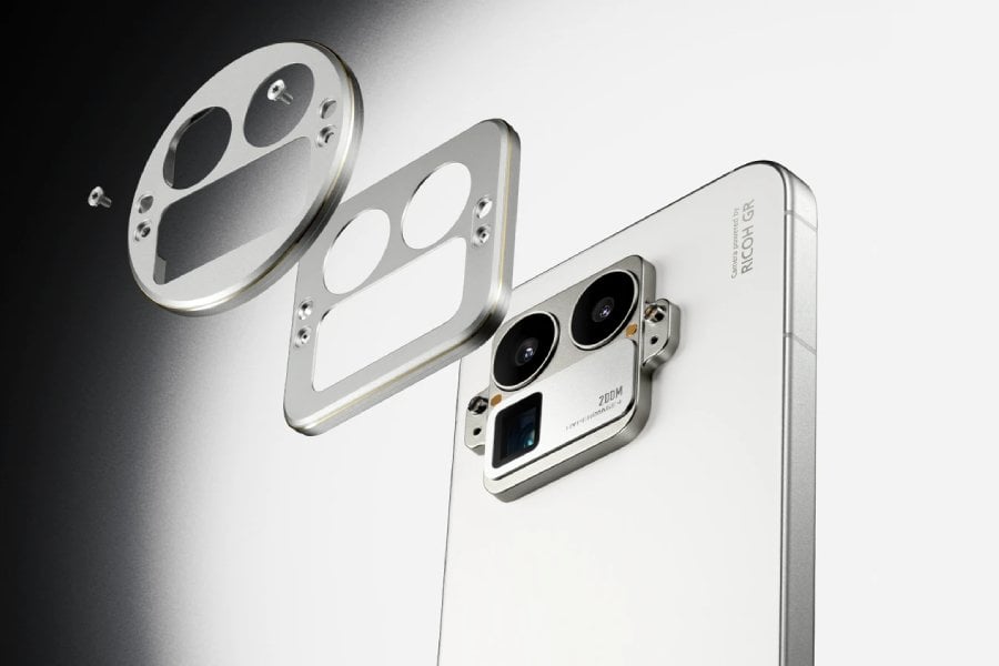 طراحی دوربین ریلمی جی‌تی 8 پرو