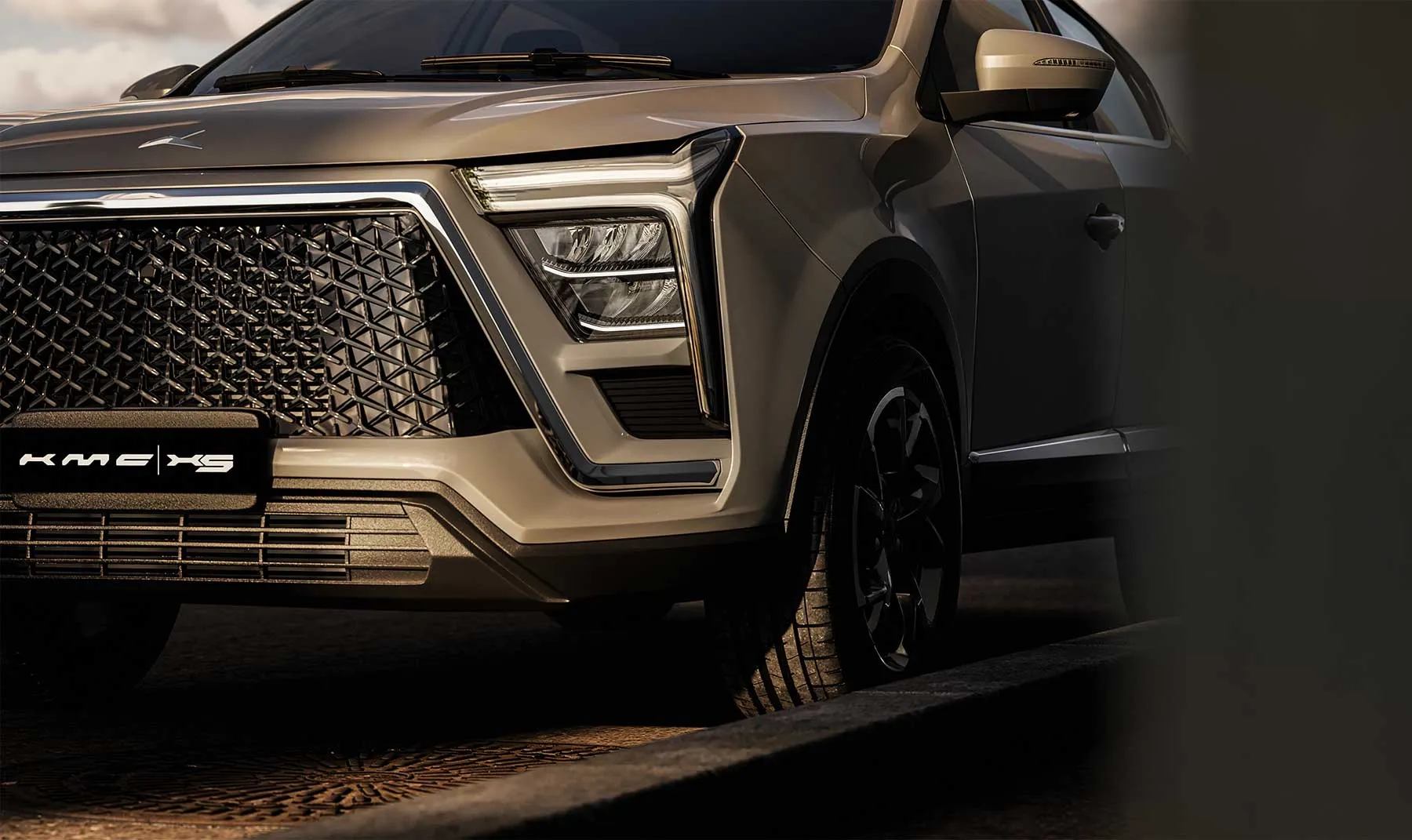 KMC X5 کرمان موتور