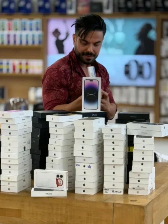 فروشگاه آیفون بگیر