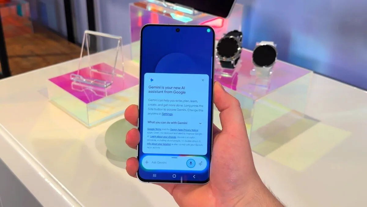 گلکسی s25 fe درحال اجرای جمنای