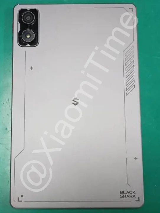 تصویر زنده از تبلت گیمینگ بلک شارک