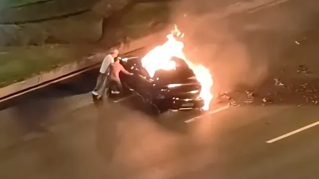 آتش سوزی خودرو شیائومی